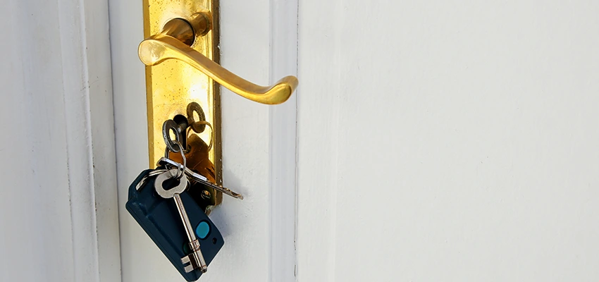 Broken Door Key Extraction in Garden Grove, CA